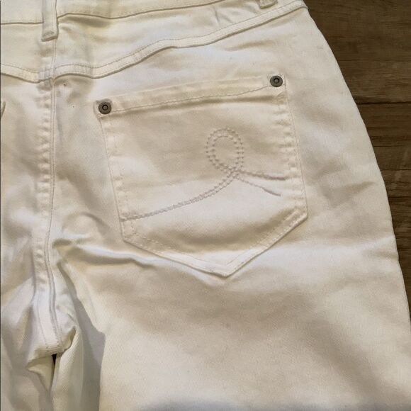 Cherokee...Cuffed Jean Shorts - Picture 4 of 4